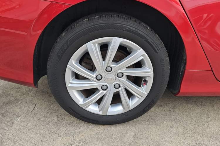 Used Geely Auto Binray 2020 200T DCT Comfort Version Right Rear Wheel Hub