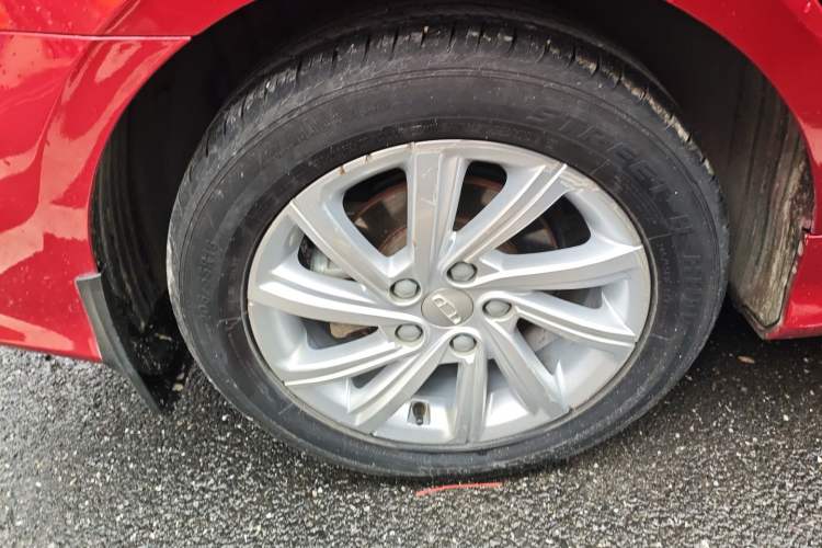 Used Geely Auto Binray 2020 1.4T CVT Luxury Model Right Rear Wheel Hub