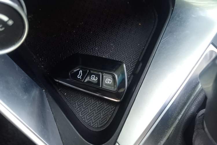Used Geely Auto Binray 2020 1.4T CVT Asian Games Edition Vehicle Key