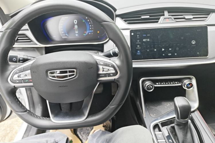 Used Geely Auto Binray 2020 200T DCT Comfort Edition Center Console