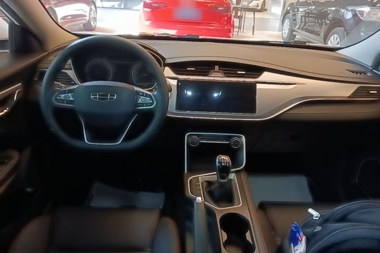 Used Geely Auto Binray 2020 200T Manual Comfort Version Center Console