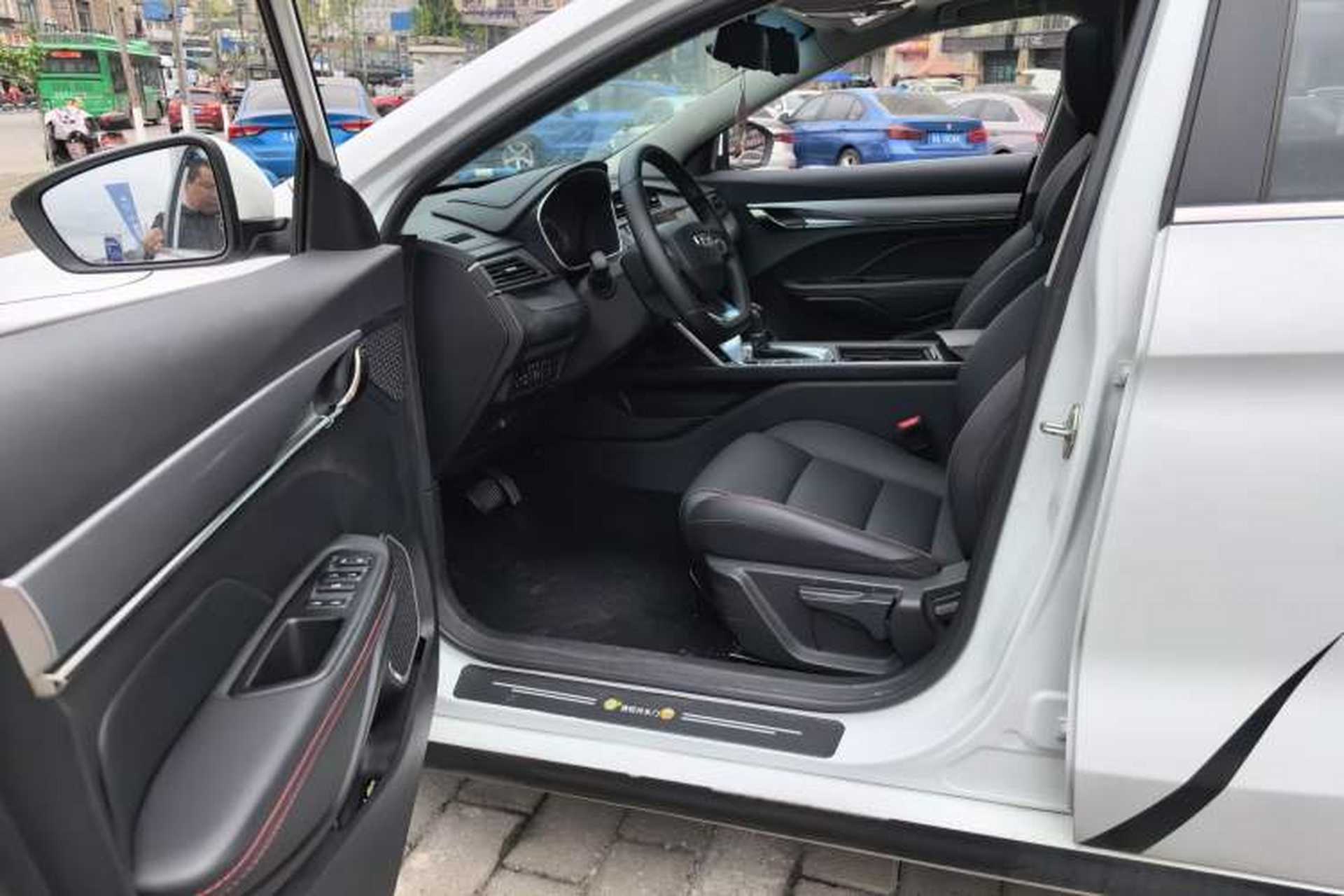 Used Geely Auto Binray 2020 Revised 1.4T CVT Asian Games Edition Driver Seat