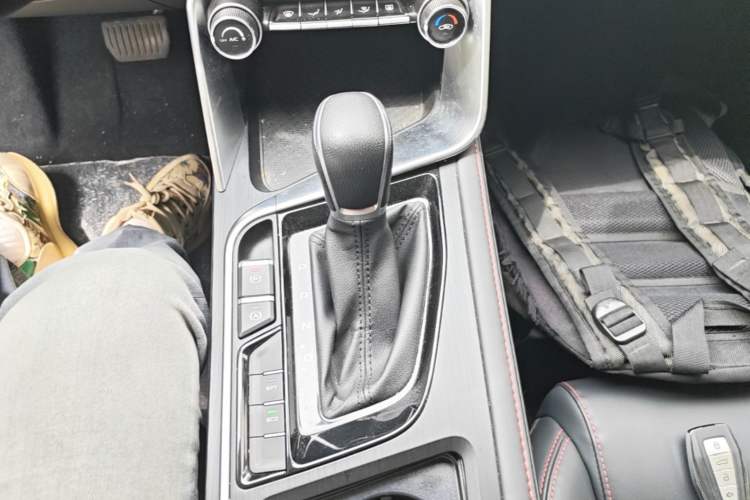 Used Geely Auto Binray 2020 200T DCT Comfort Edition Gear Lever