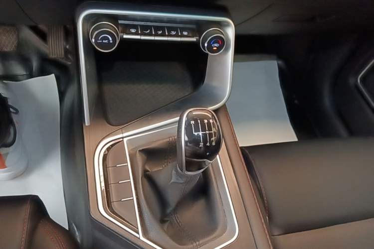 Used Geely Auto Binray 2020 200T Manual Comfort Version Gear Lever