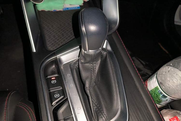 Used Geely Auto Binray 2020 Revised 1.4T CVT Asian Games Edition Gear Lever