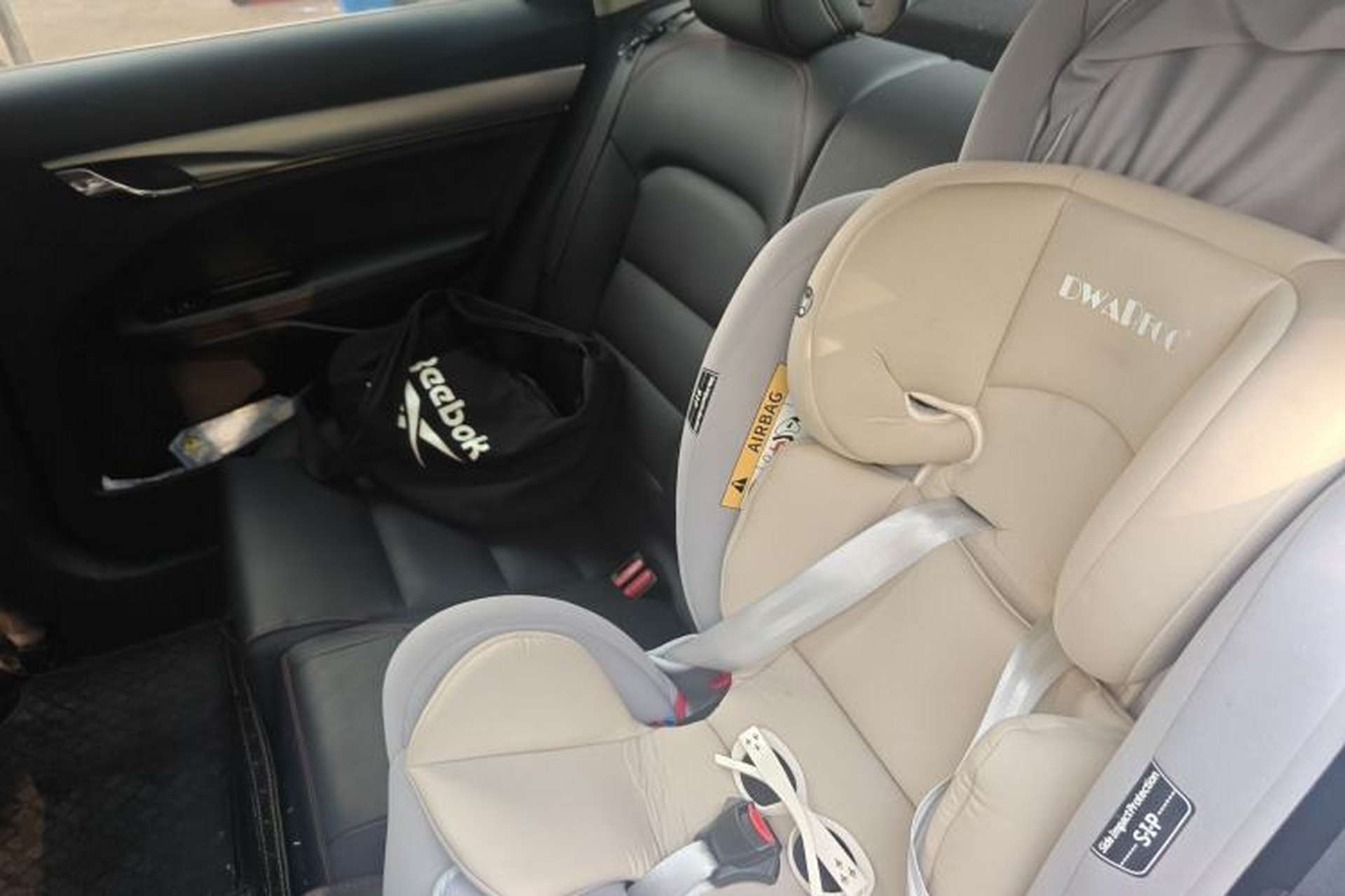 Used Geely Auto Binray 2020 200T Manual Comfort Version Interior 4
