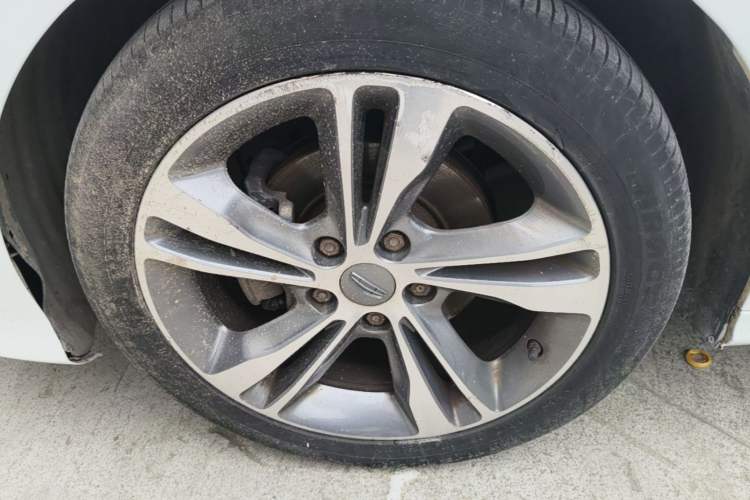 Used Geely Auto Binray 2020 Revised 1.4T CVT Asian Games Edition Left Front Wheel Hub