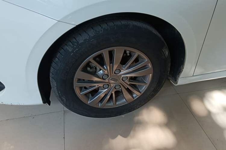 Used Geely Auto Binray 2020 200T Manual Comfort Version Left Front Wheel Hub