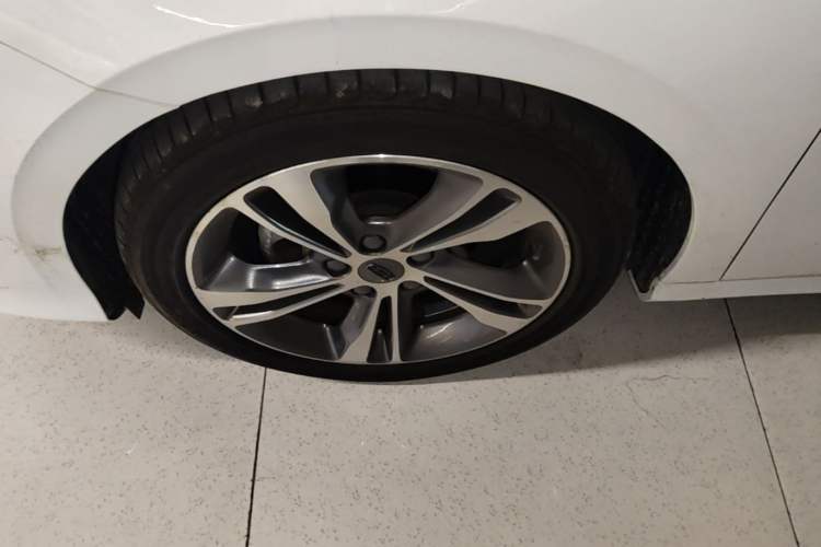 Used Geely Auto Binray 2020 1.4T CVT Asian Games Edition Left Front Wheel Hub