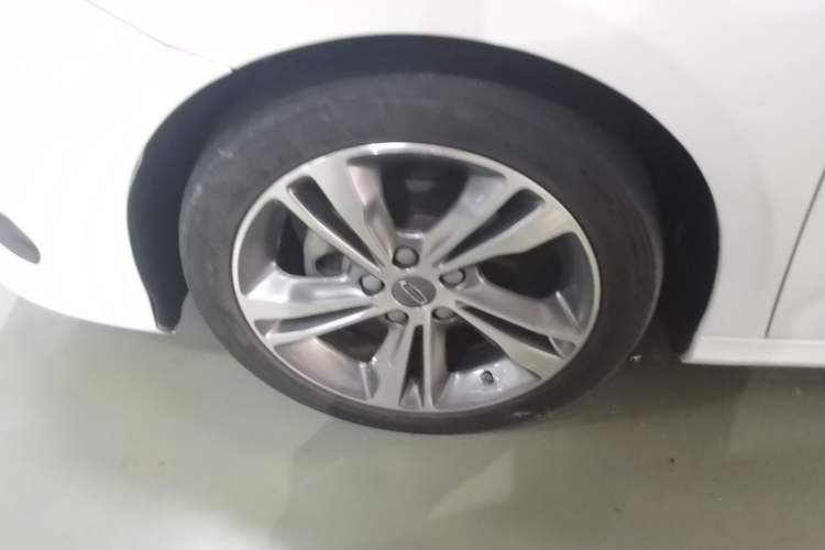 Used Geely Auto Binray 2020 1.4T CVT Asian Games Edition Left Front Wheel Hub