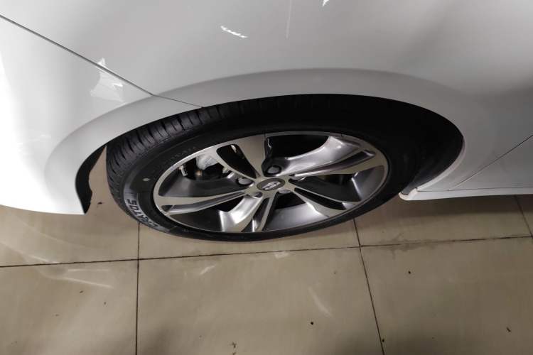 Used Geely Auto Binray 2020 1.4T CVT Asian Games Edition Left Front Wheel Hub