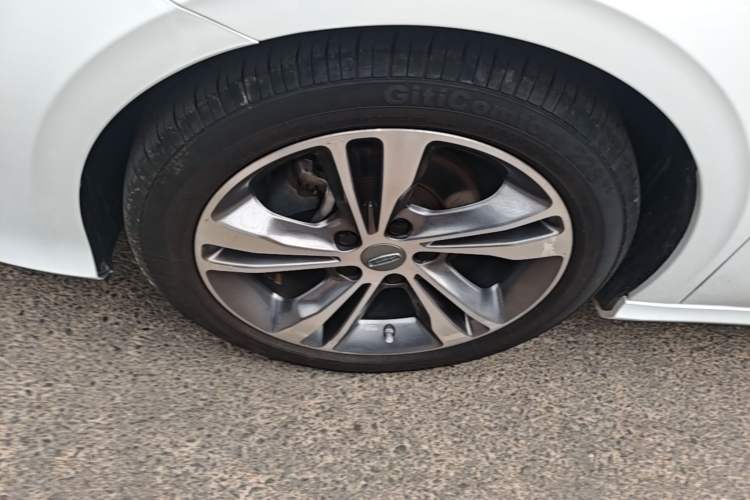 Used Geely Auto Binray 2020 1.4T CVT Asian Games Edition Left Front Wheel Hub