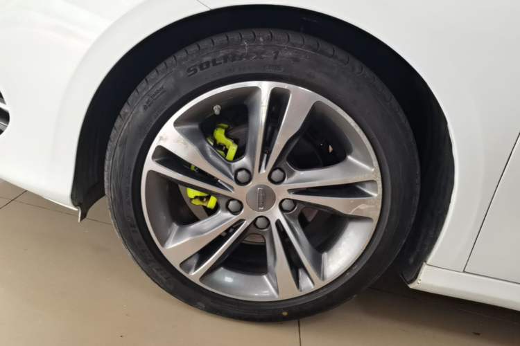 Used Geely Auto Binray 2020 1.4T CVT Asian Games Edition Left Front Wheel Hub