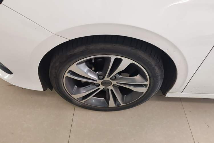 Used Geely Auto Binray 2020 1.4T CVT Asian Games Edition Left Front Wheel Hub
