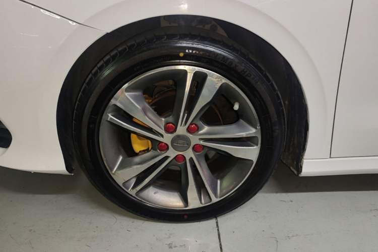 Used Geely Auto Binray 2020 Revised 1.4T CVT Asian Games Edition Left Front Wheel Hub