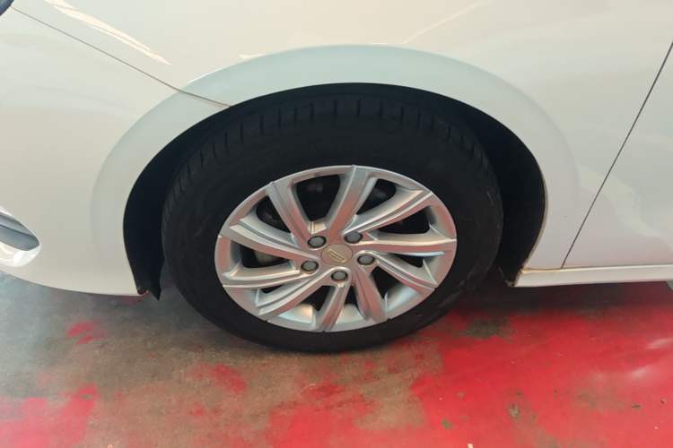 Used Geely Auto Binray 2020 200T DCT Comfort Version Left Front Wheel Hub