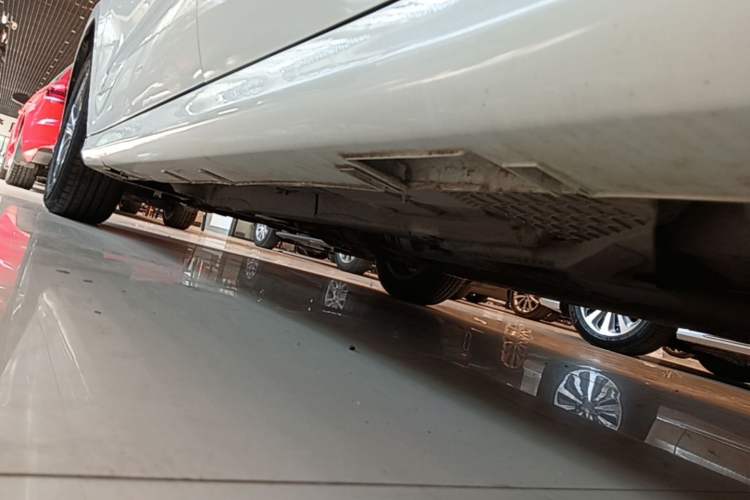 Used Geely Auto Binray 2020 200T Manual Comfort Version Left Side Sill