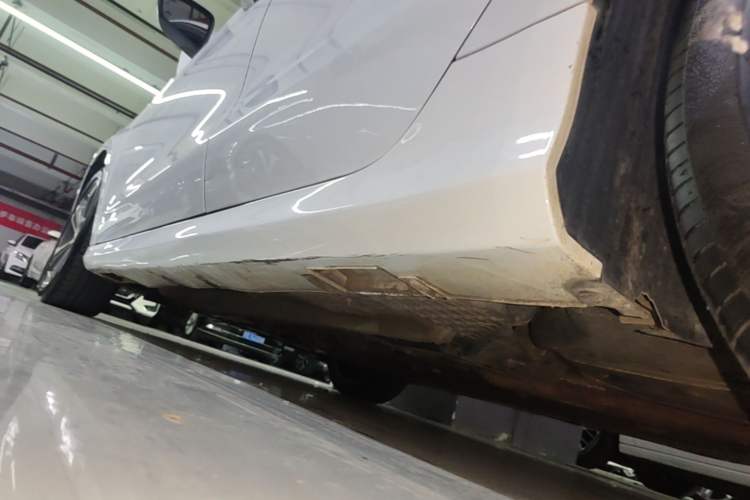 Used Geely Auto Binray 2020 Revised 1.4T CVT Asian Games Edition Left Side Sill