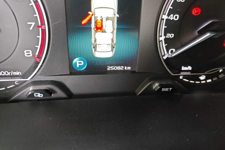 Used Geely Auto Binray 2020 1.4T CVT Asian Games Edition Odometer Close Up