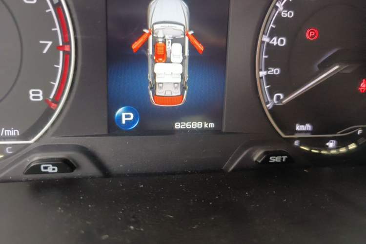 Used Geely Auto Binray 2020 1.4T CVT Asian Games Edition Odometer Close Up