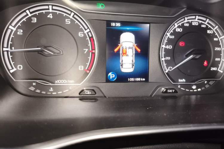 Used Geely Auto Binray 2020 1.4T CVT Asian Games Edition Odometer Close Up