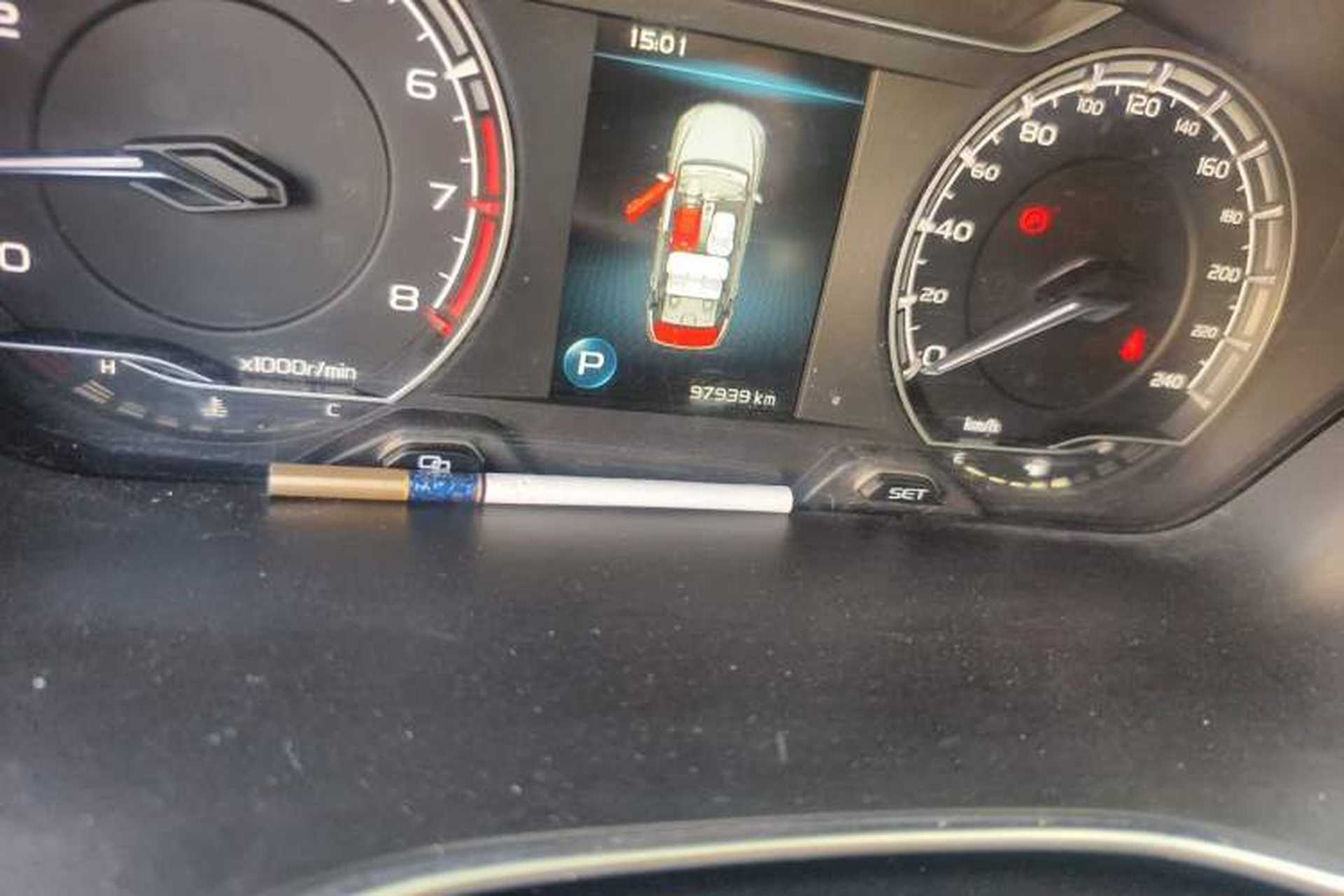 Used Geely Auto Binray 2020 1.4T CVT Asian Games Edition Odometer Close Up