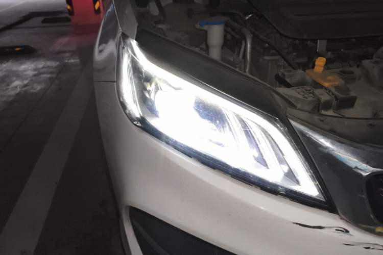Used Geely Auto Binray 2020 Revised 1.4T CVT Asian Games Edition Right Front Headlight