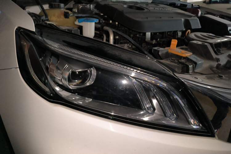 Used Geely Auto Binray 2020 Revised 1.4T CVT Asian Games Edition Right Front Headlight