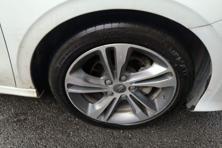 Used Geely Auto Binray 2020 1.4T CVT Asian Games Edition Right Front Wheel Hub