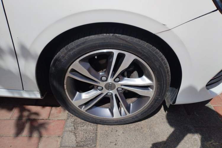 Used Geely Auto Binray 2020 1.4T CVT Asian Games Edition Right Front Wheel Hub