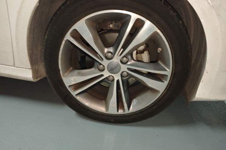 Used Geely Auto Binray 2020 1.4T CVT Asian Games Edition Right Front Wheel Hub