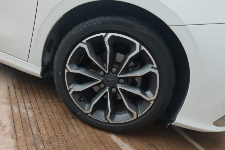 Used Geely Auto Binray 2020 Revised 1.4T CVT Asian Games Edition Right Front Wheel Hub