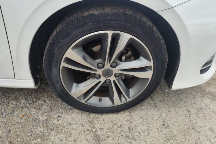 Used Geely Auto Binray 2020 Revised 1.4T CVT Asian Games Edition Right Front Wheel Hub