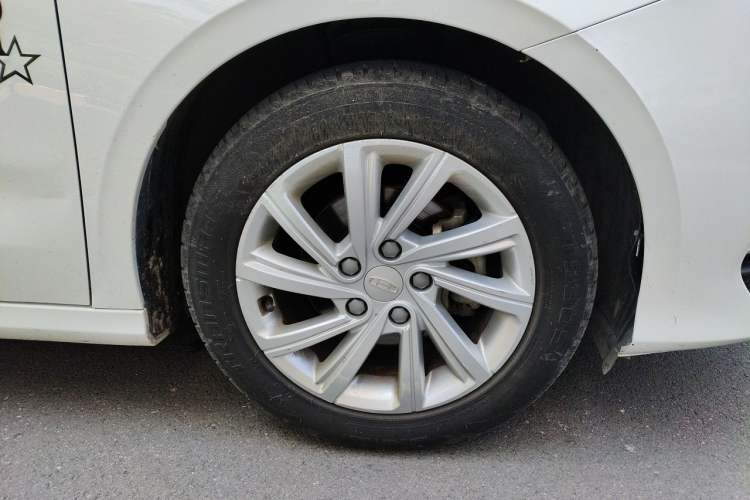 Used Geely Auto Binray 2020 1.4T CVT Luxury Model Right Front Wheel Hub