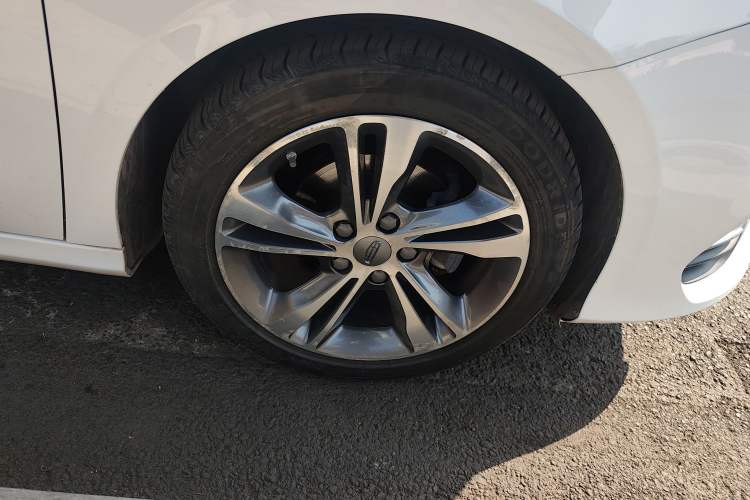 Used Geely Auto Binray 2020 1.4T CVT Asian Games Edition Right Front Wheel Hub