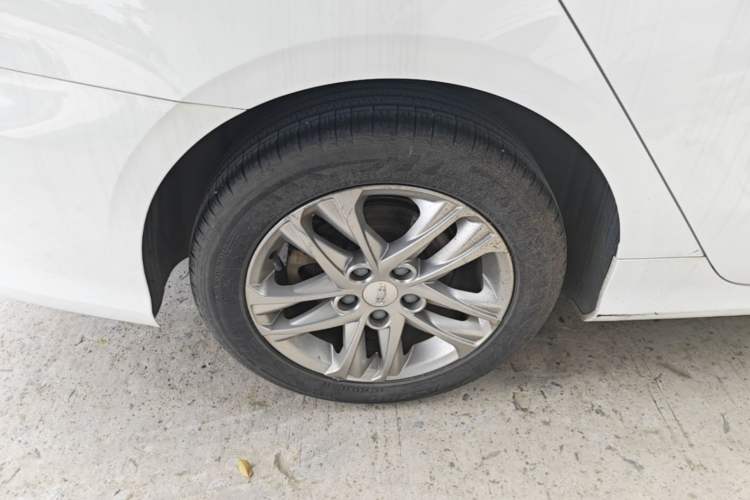 Used Geely Auto Binray 2020 200T DCT Comfort Edition Right Rear Wheel Hub