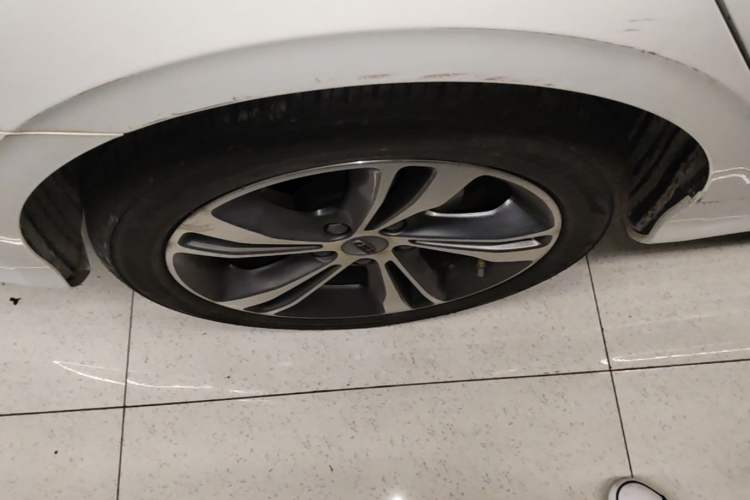 Used Geely Auto Binray 2020 1.4T CVT Asian Games Edition Right Rear Wheel Hub