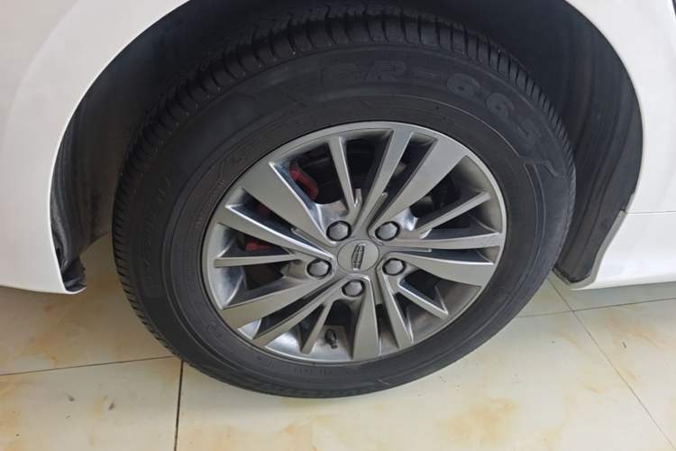 Used Geely Auto Binray 2020 200T Manual Comfort Version Right Rear Wheel Hub