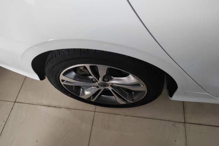 Used Geely Auto Binray 2020 1.4T CVT Asian Games Edition Right Rear Wheel Hub