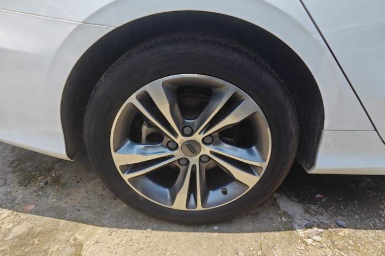 Used Geely Auto Binray 2020 1.4T CVT Asian Games Edition Right Rear Wheel Hub