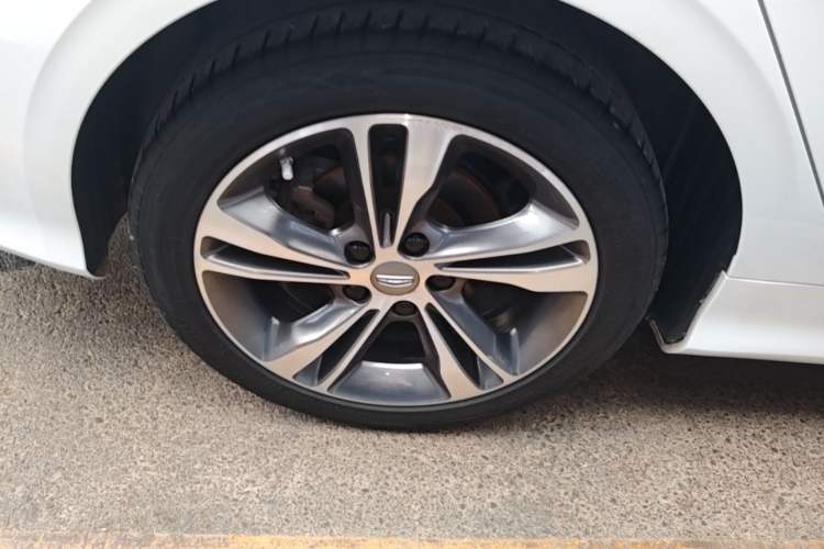 Used Geely Auto Binray 2020 1.4T CVT Asian Games Edition Right Rear Wheel Hub