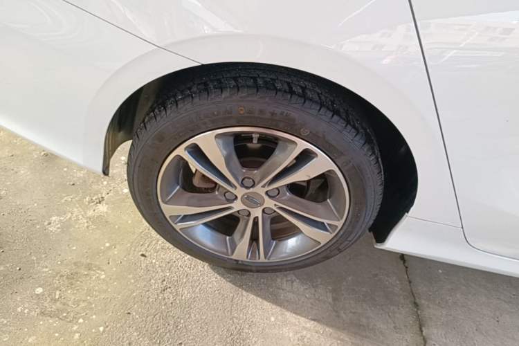Used Geely Auto Binray 2020 1.4T CVT Asian Games Edition Right Rear Wheel Hub