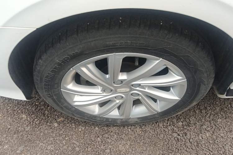 Used Geely Auto Binray 2020 200T DCT Comfort Version Right Rear Wheel Hub