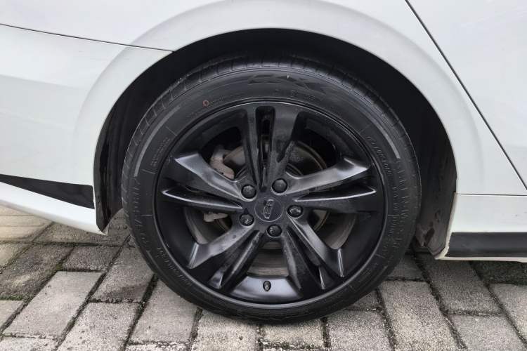 Used Geely Auto Binray 2020 Revised 1.4T CVT Asian Games Edition Right Rear Wheel Hub