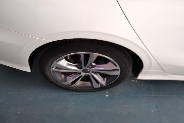 Used Geely Auto Binray 2020 1.4T CVT Asian Games Edition Right Rear Wheel Hub