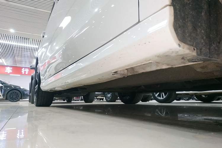 Used Geely Auto Binray 2020 1.4T CVT Asian Games Edition Right Side Sill