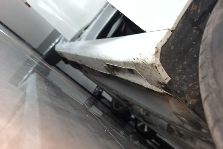 Used Geely Auto Binray 2020 1.4T CVT Luxury Model Right Side Sill