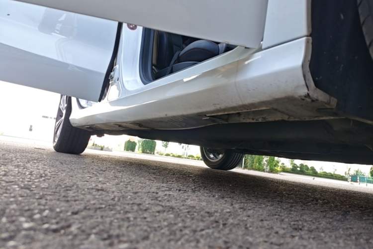 Used Geely Auto Binray 2020 1.4T CVT Asian Games Edition Right Side Sill