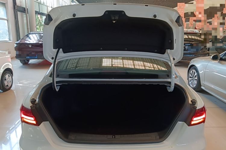Used Geely Auto Binray 2020 200T Manual Comfort Version Trunk