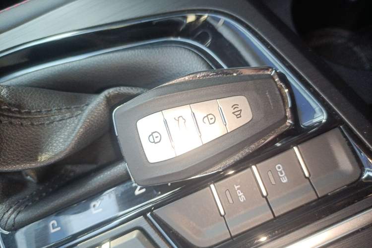 Used Geely Auto Binray 2020 200T DCT Comfort Version Vehicle Key
